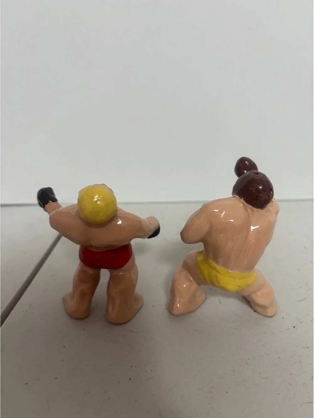 Vintage boxing figurines made in Japan - salt and pepper shaker